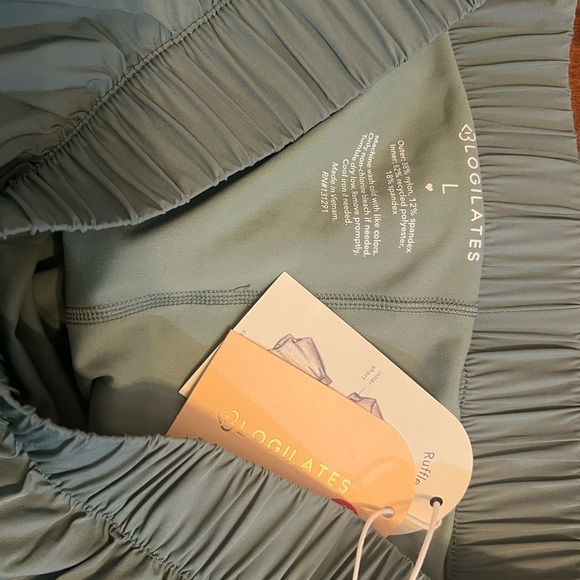 Blogilates Ruffle Short - Picture 8 of 8